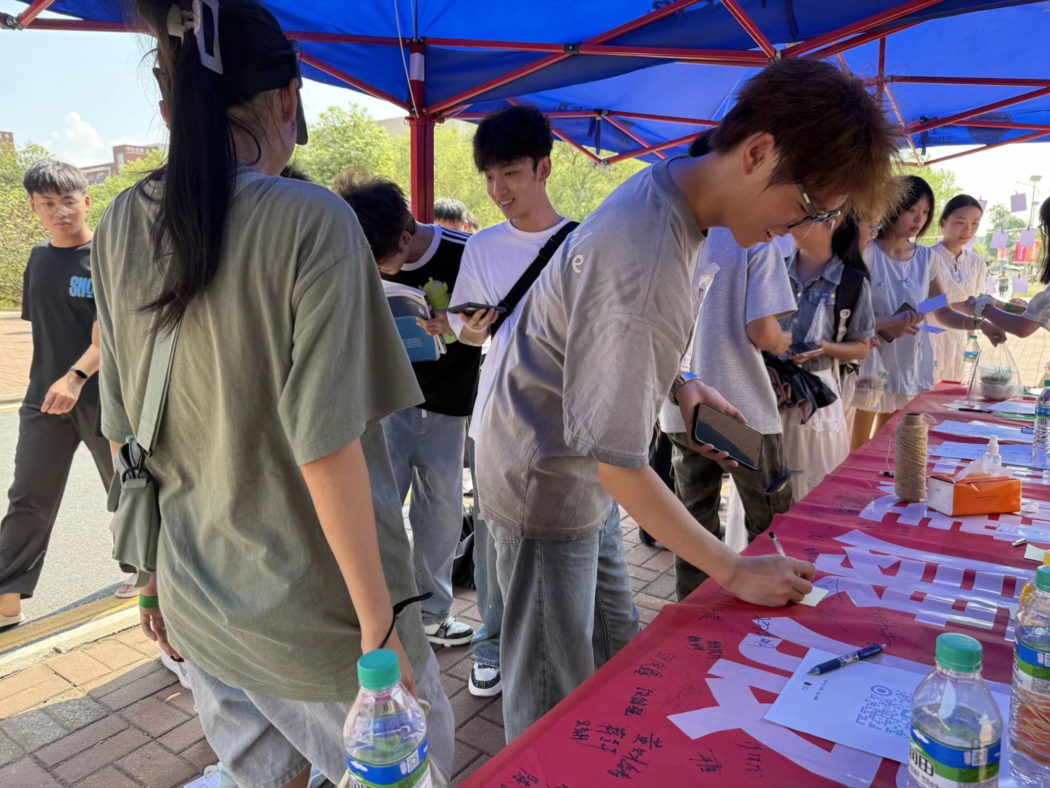 学生工作处心理健康教育中心举办世界精神卫生日主题活动